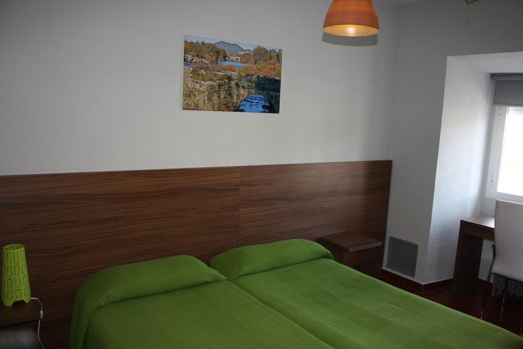 Hostal La Estacion Ávila Luaran gambar