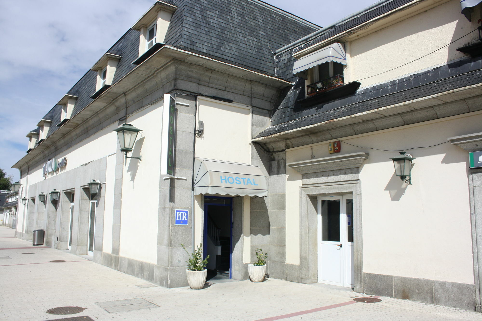 Hostal La Estacion Ávila Luaran gambar