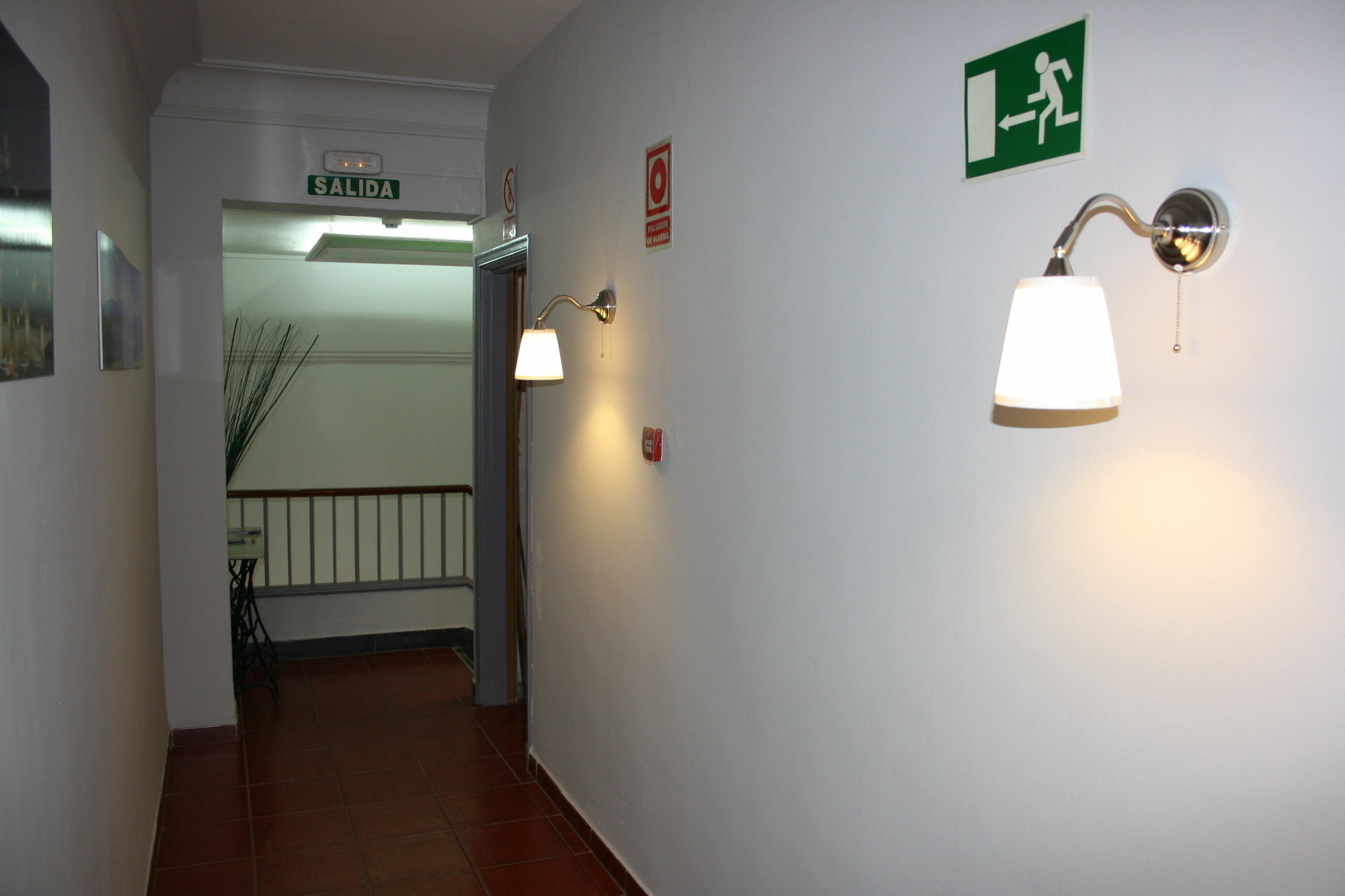 Hostal La Estacion Ávila Luaran gambar